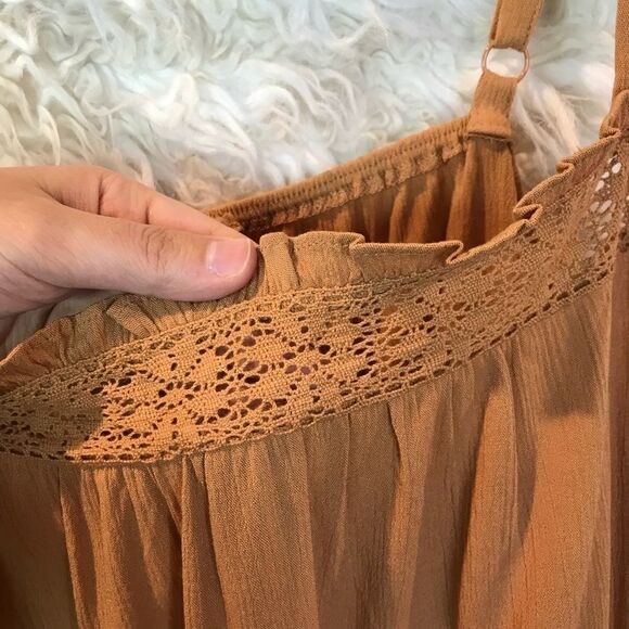 Torrid Cottagecore Boho Tank Tan/Brown Crochet, Ruffle bottom, NWT 2X - Picture 7 of 13